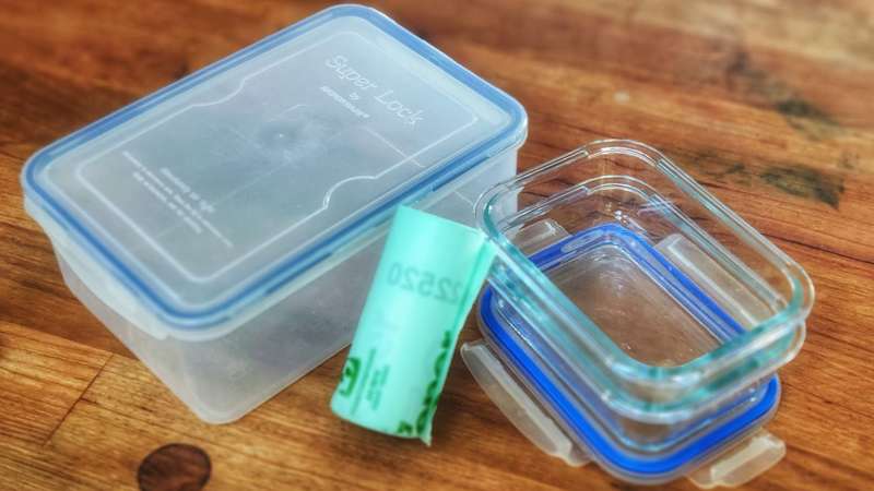 empty reusable containers and compostable bags