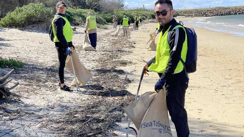 Sea To Source Day of Action 2021 - volunteers doing a beach clean up