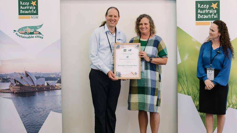 Scott Reyes and Kirsten Spry accept a Keep Australia Beautiful Award from Arminda Ryan – Acting Executive Director – Programs and Innovation – NSW EPA. 